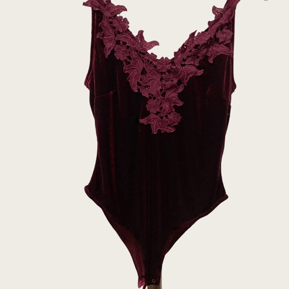 Harlowe and Graham burgundy velvet tank bodysuit one piece with snaps -med